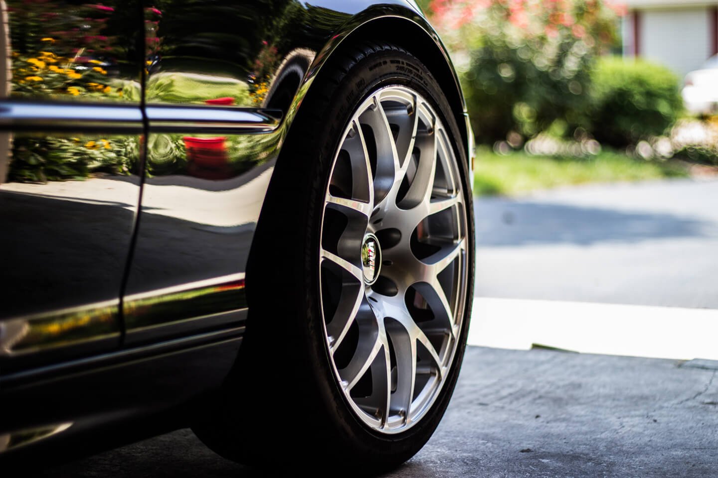 Why you need to hire professional for alloy wheel refurbishment Essex?