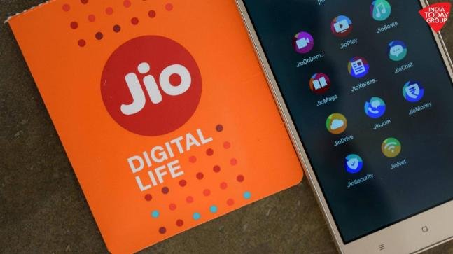 Jio Offering Free 2GB Daily High-Speed Data Benefit